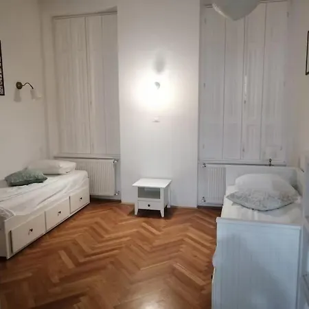 Narnia At Szimpla Kert Budapešť